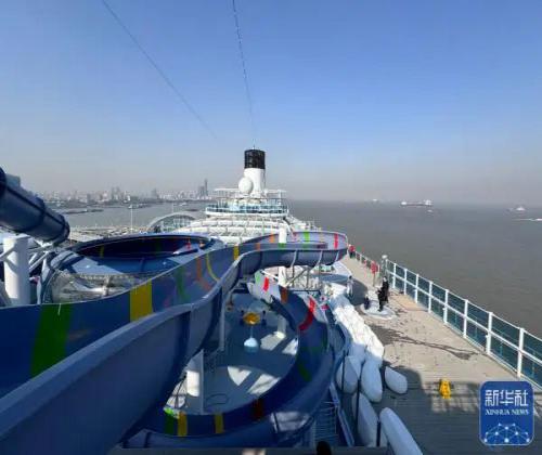 出海！國產首艘大型郵輪離港試運營